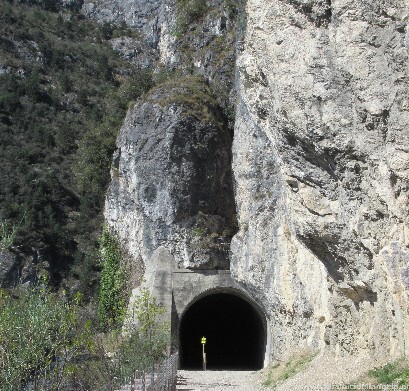 Aprile La ciclabile dei forti - Da Mori alla Ponale di Riva d/Garda